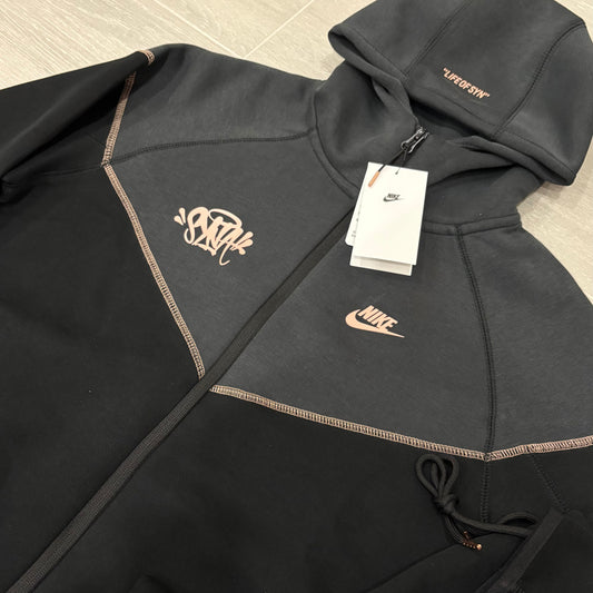 Nike Tech "SynaWorld"