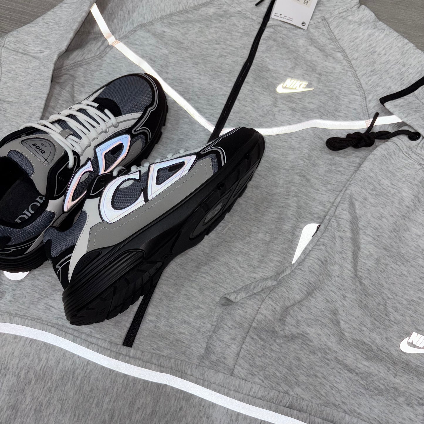 Nike Tech "Grey Reflective"