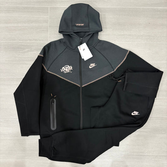 Nike Tech "SynaWorld"